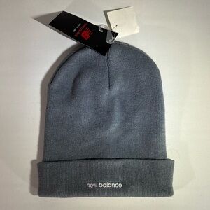 [BRAND NEW] NEW BALANCE SMALL SPELLOUT LOGO WOLF GREY CUFFED WINTER HAT BEANIE